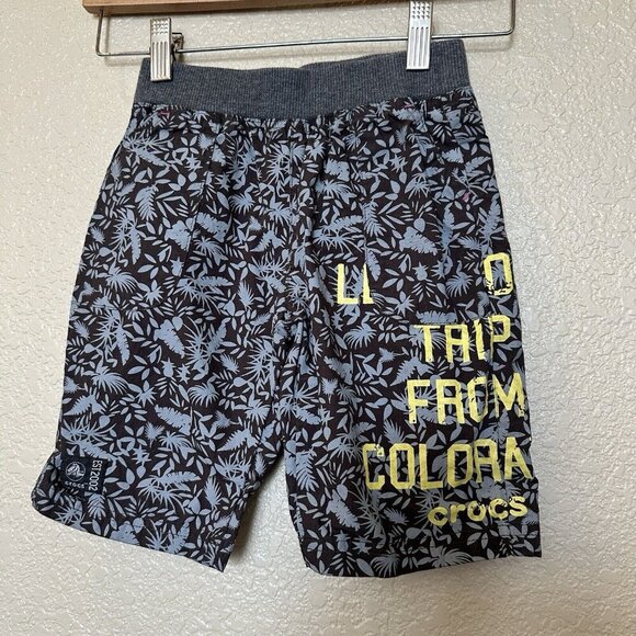 Crocs Boys Shorts Elastic Waist 110 4-5 Grey Yellow Writing - Picture 1 of 5
